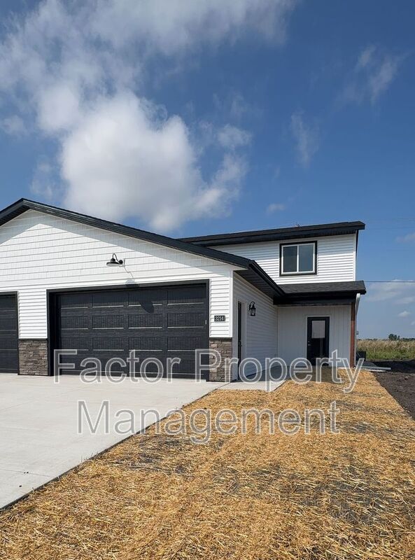 Building Photo - 3214 Scotch Ln