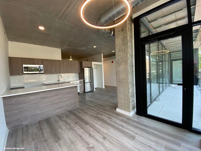 Foto del edificio - 1118 W Patterson Ave