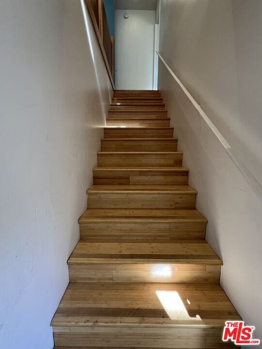 Building Photo - 721 Cedar St