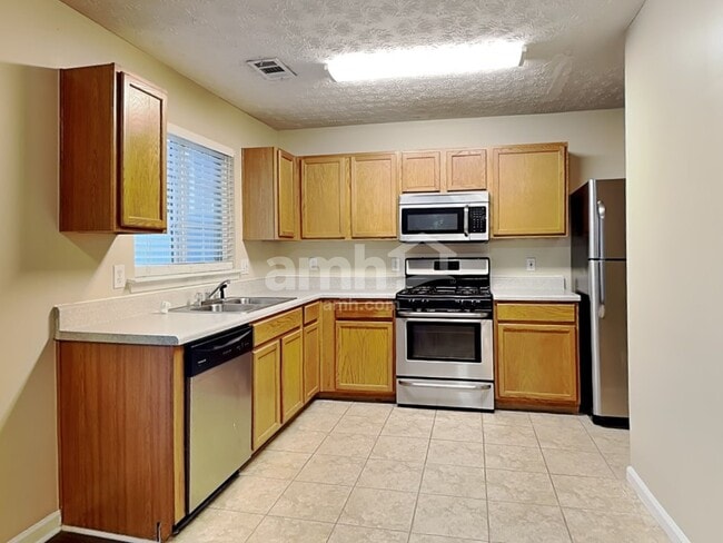 Foto del edificio - 836 Windcroft Cir NW
