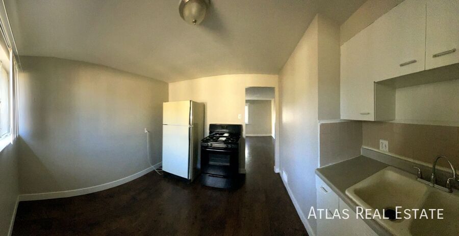 Primary Photo - 2 Bed Apartment w/ Private Backyard!