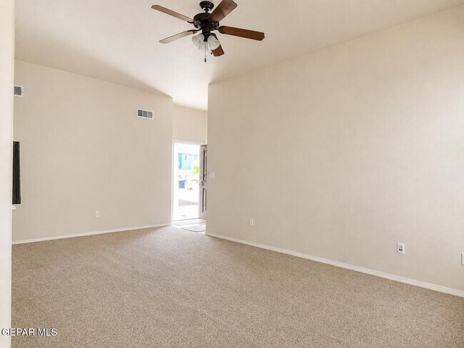 Foto del edificio - 12871 Hidden Grove Dr