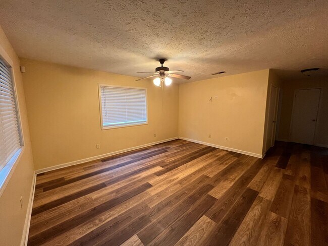 Foto del edificio - Tiger Inn