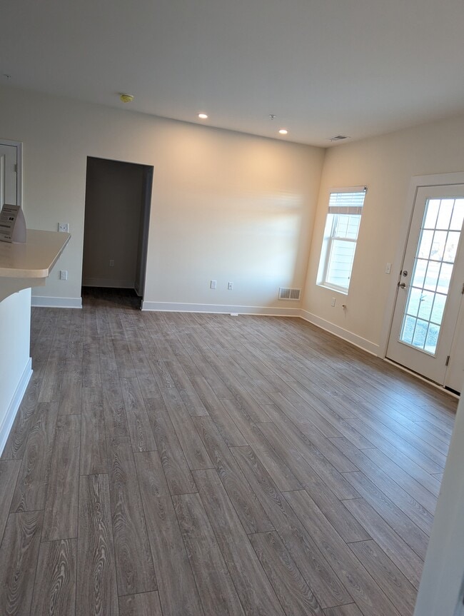 Building Photo - College Park Apartments and Rental Homes