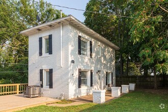 Building Photo - 219 N Rosedale Ave