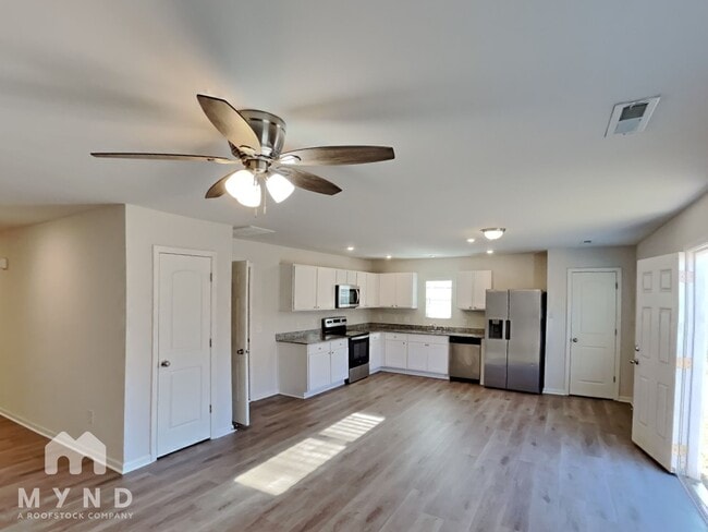 Building Photo - 6378 Century Ln