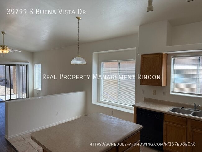 Building Photo - 39799 Buena Vista Dr