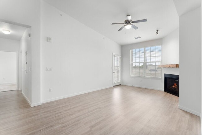 Foto del edificio - Gorgeous 2 beds 2 baths in Parker!