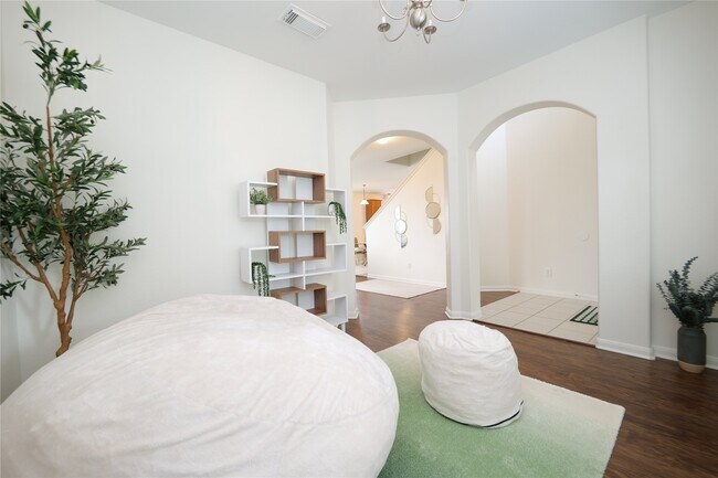 Foto del edificio - 1203 Lavender Shade Ct