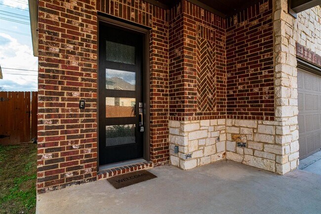 Foto del edificio - 1257 Summerbrooke Cir