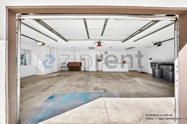 Building Photo - 39124 Channel Dr