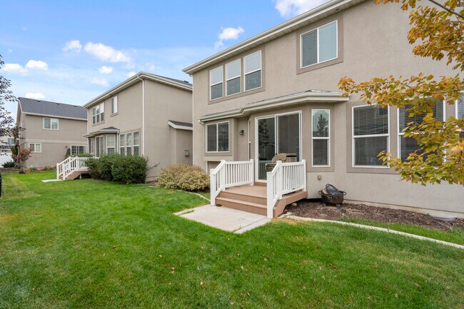 Building Photo - 646 S 2250 W
