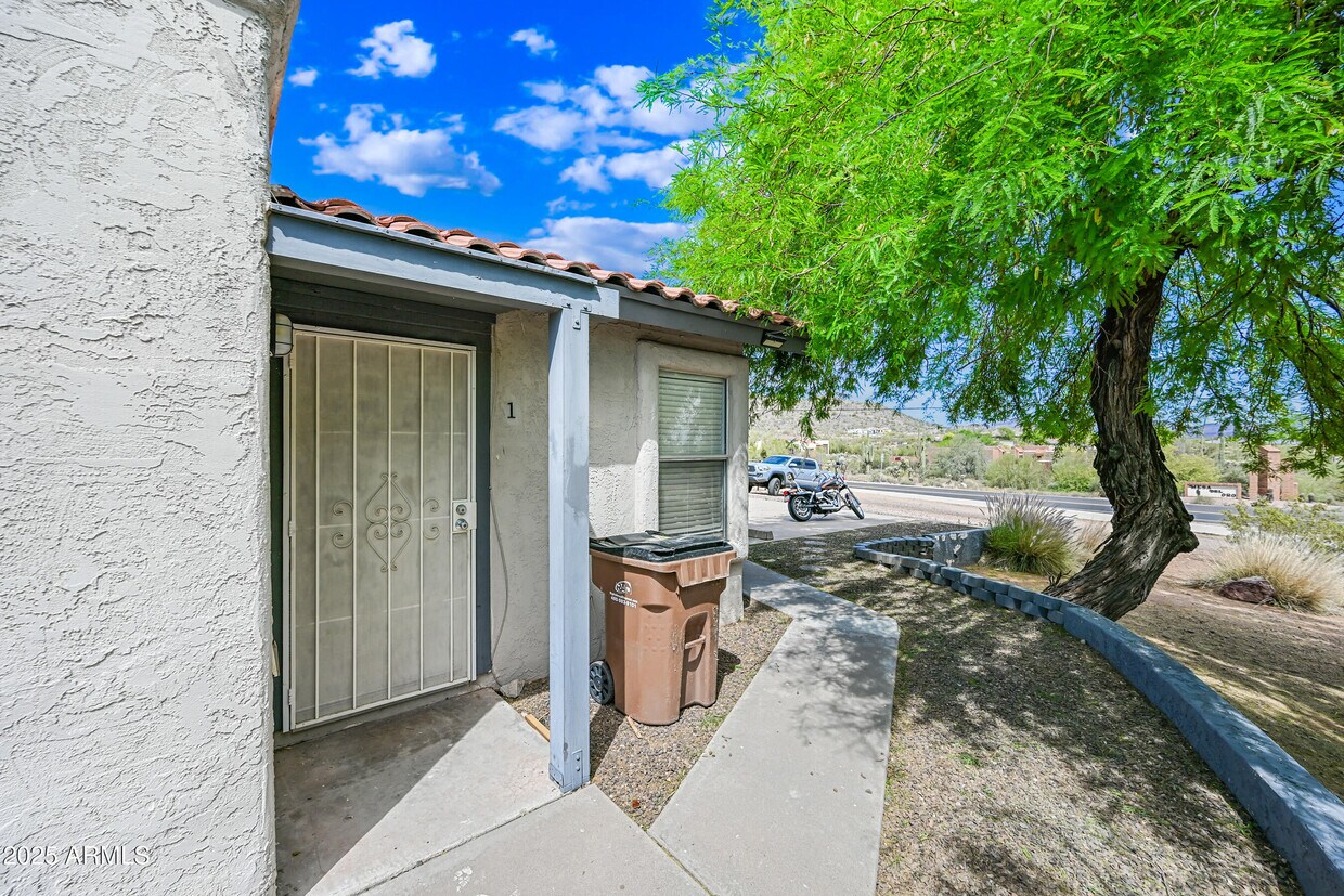 Foto principal - 5580 S Kings Ranch Rd