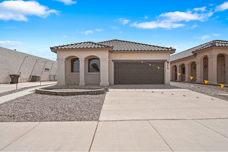 Foto principal - 612 Cedarwood Ave