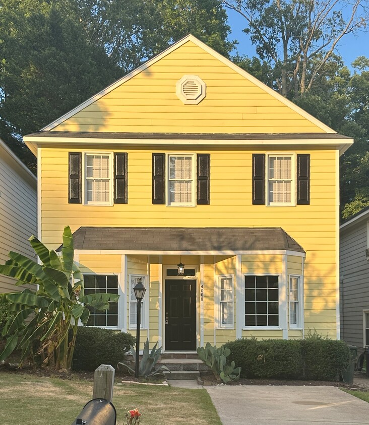 Primary Photo - 4008 Charleston Park Dr