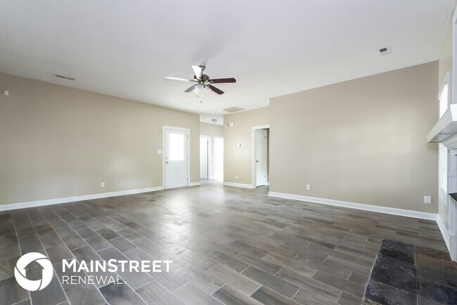 Building Photo - 78 Dawn Ave