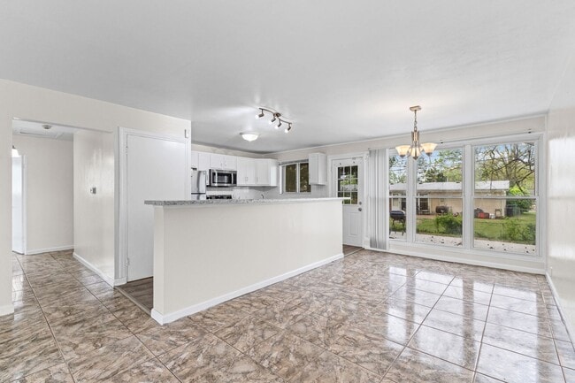 Building Photo - Newly Renovated 3BR + Finished Basement