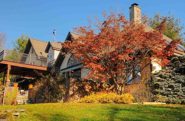 Foto del edificio - 82 Walker's Hill Rd