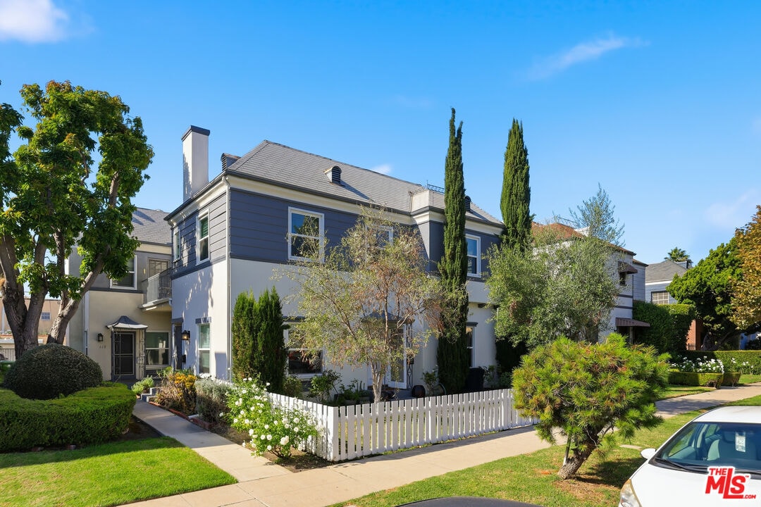 Primary Photo - 111 N Harper Ave