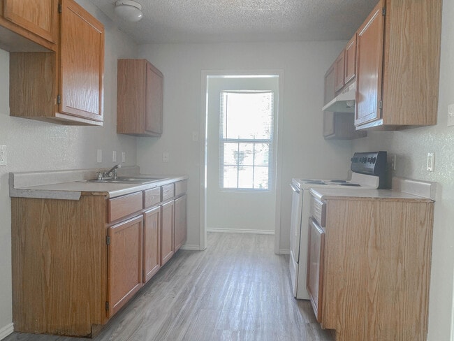 Foto del edificio - 804 E 77th St