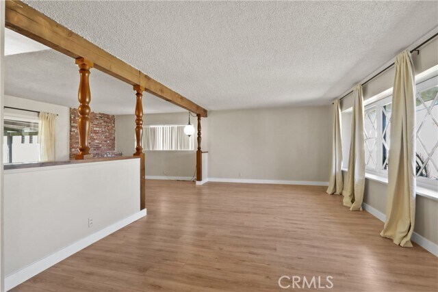 Foto del edificio - 10925 Newcomb Ave