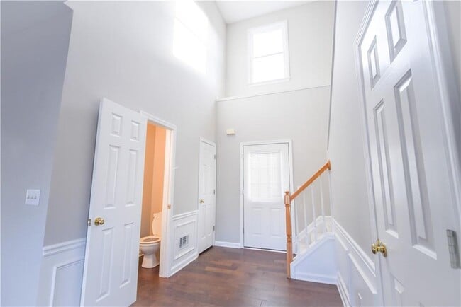 Foto del edificio - 4113 Glenaire Way NW