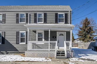 Building Photo - 8 Orchard St