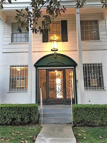 Main entry - 755 N Hoover St