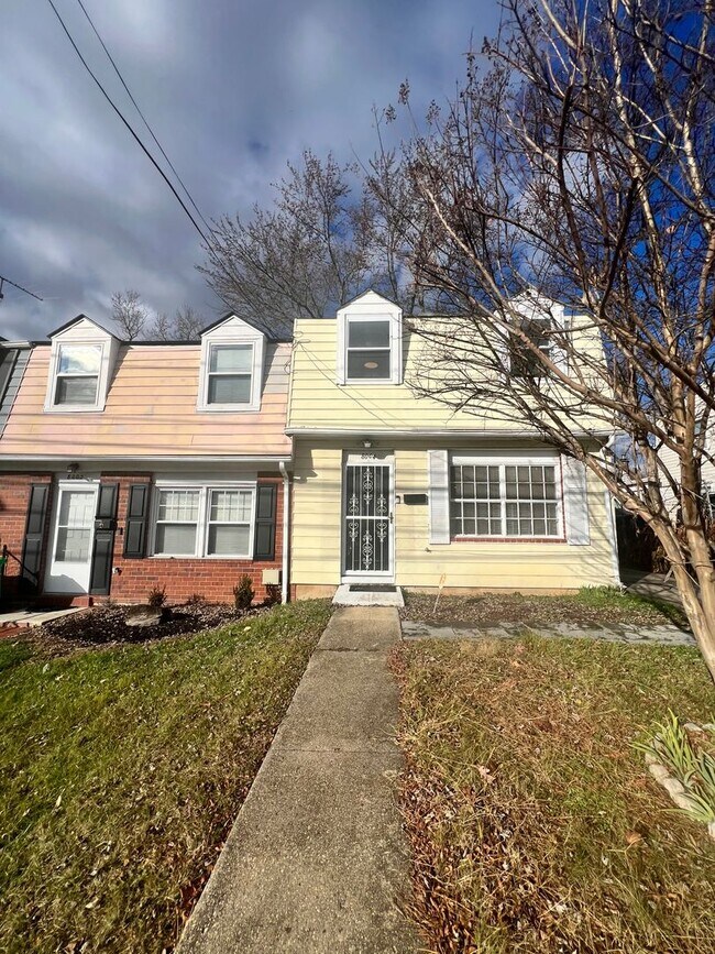 Foto del edificio - Amazing 3 BR/1.5 BA Townhome in Landover!