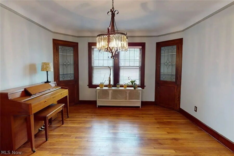 3549 Bainbridge Rd Cleveland Heights, OH 44118 – photo 4