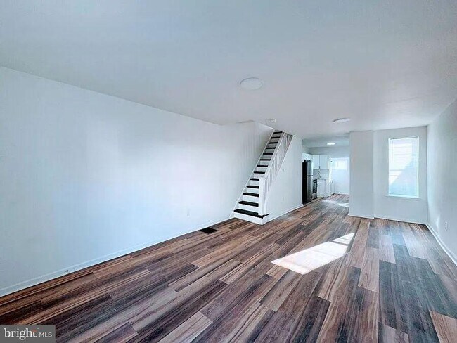 Foto del edificio - 152 W Wishart St