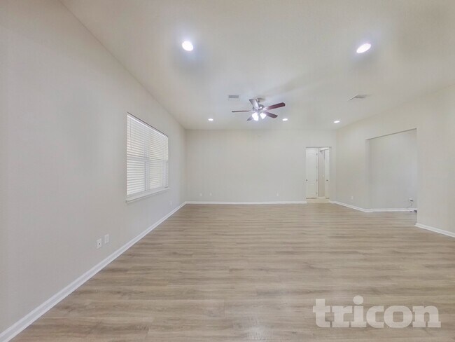 Foto del edificio - 3525 Chandler Estates Dr