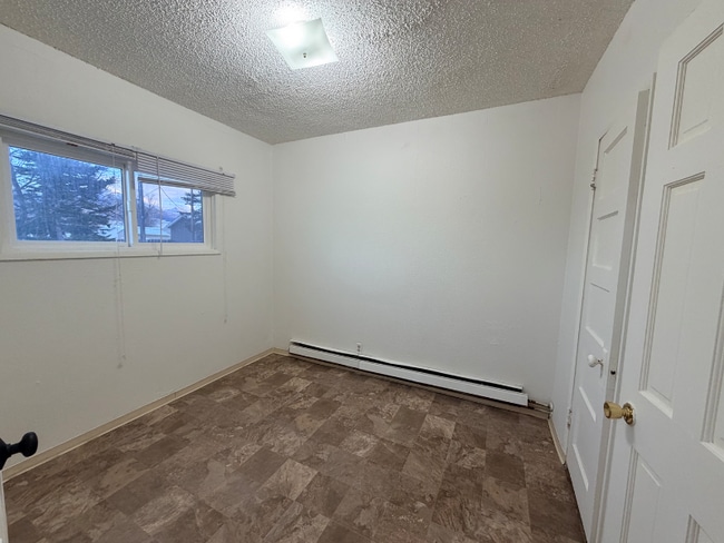 Building Photo - 1 View Vista Dr