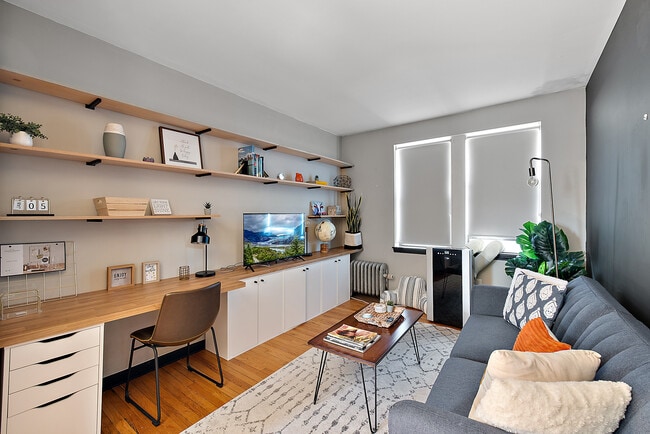Working Space - 7750 3rd St