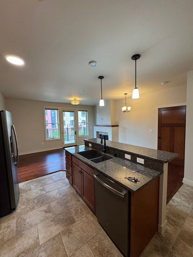 Building Photo - Polleys Square Luxury Condo For Rent