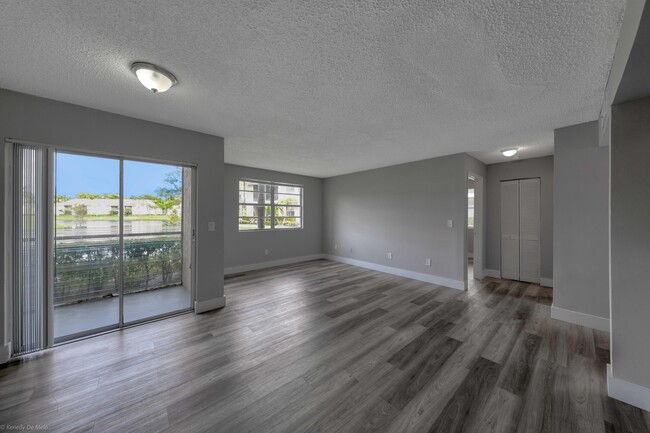 Building Photo - 1251 SW 46th Ave