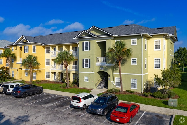 Foto principal - Academy Village Apartments