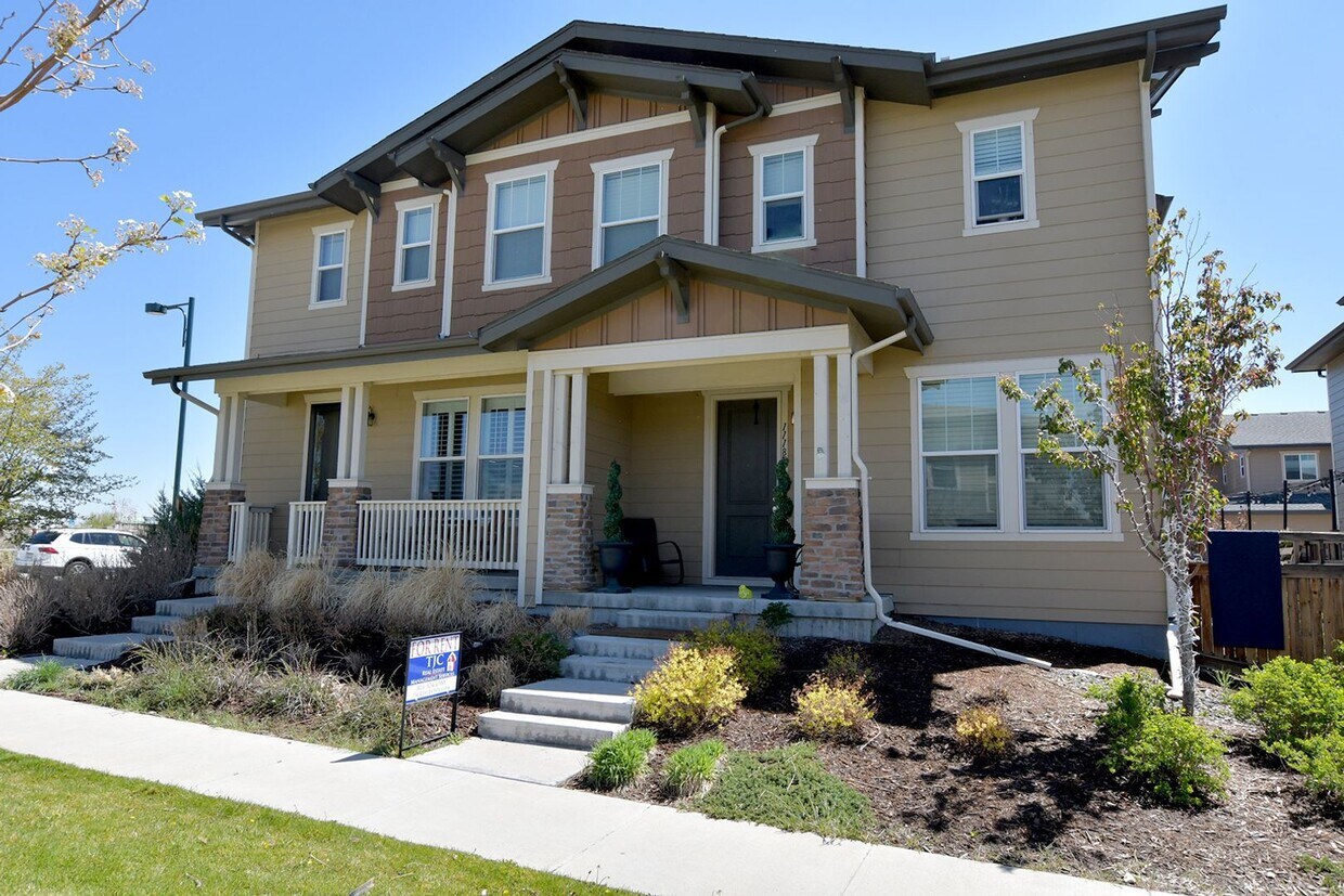 Foto principal - Central Park Home for Rent! Unfinished Bas...