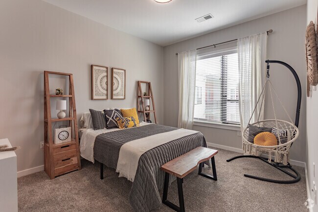 2BR,2BA,-The New Hampshire - Constitution