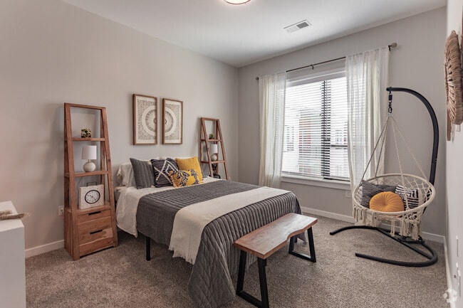 2BR,2BA,-The New Hampshire - Constitution