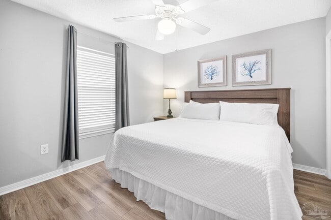 Foto del edificio - 13351 Johnson Beach Rd