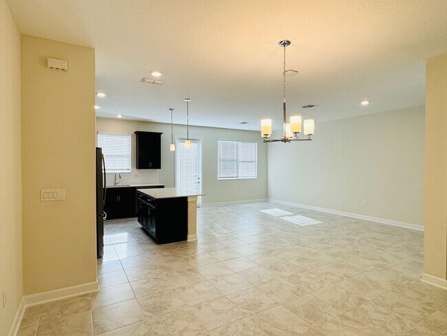Foto del edificio - 3 Bed 2.5 Bath Townhouse For Rent In Store...