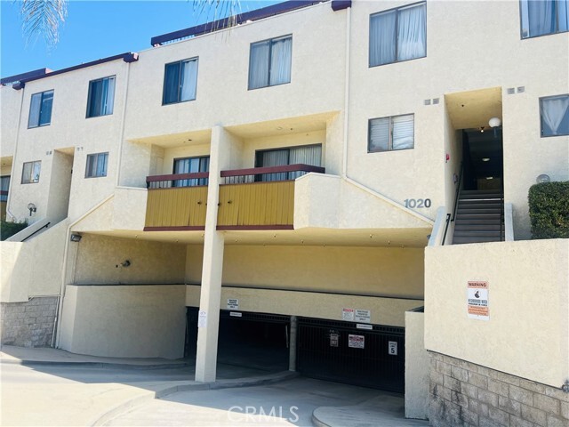 Building Photo - 1026 S Marengo Ave