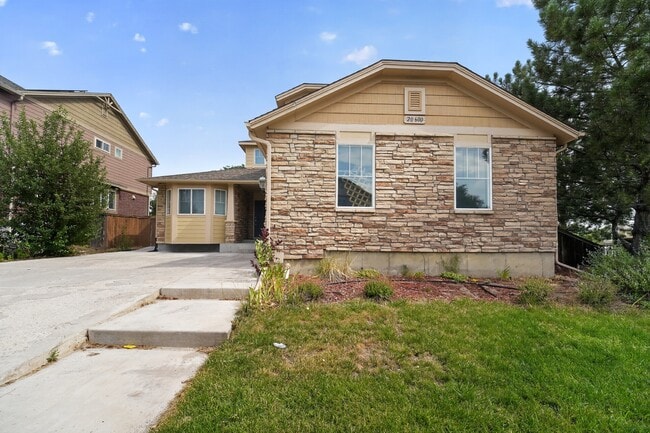 Photo - 20600 E Dartmouth Dr (Aurora, CO) House