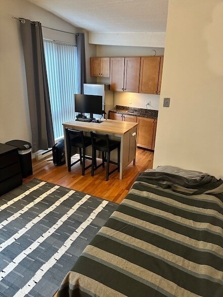 Photo - 12 Stoneholm St Apartment