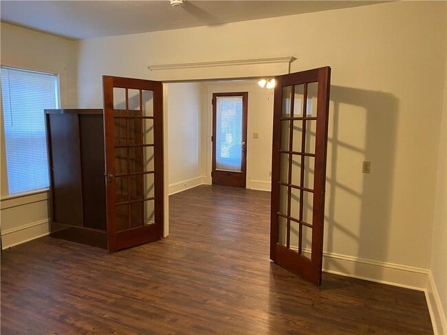 Building Photo - 2105 Freemansburg Ave