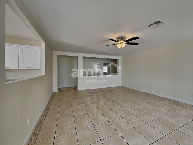 Building Photo - 11798 W Columbine Dr