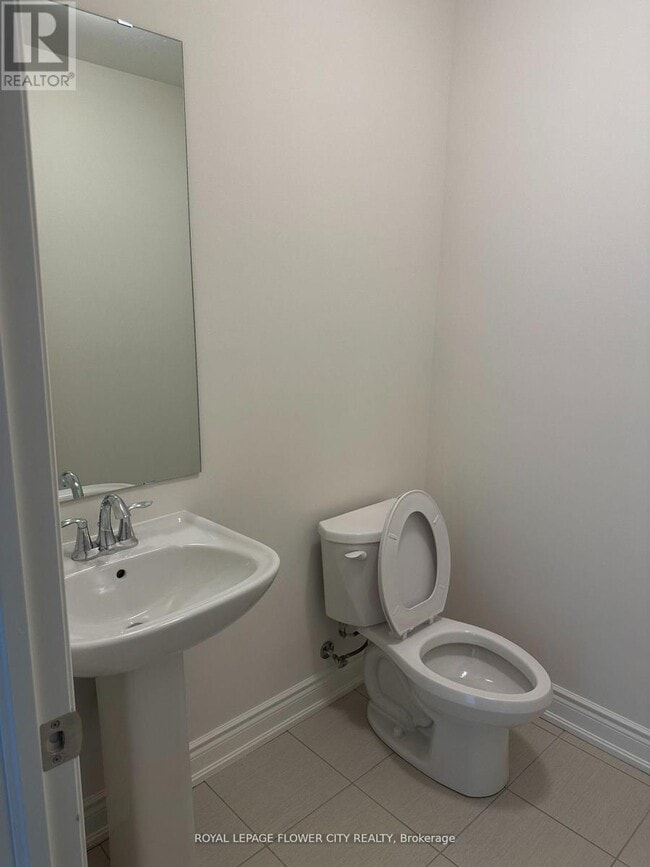 Building Photo - 7 Ann McKee St