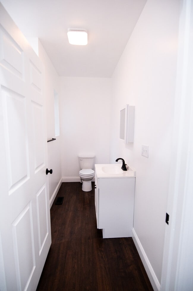 Bathroom - 516 S 8th St