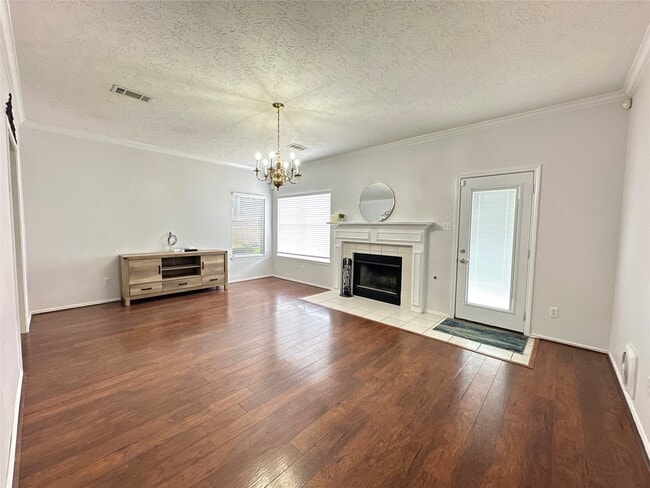 Foto del edificio - 1247 Mountain Lake Dr